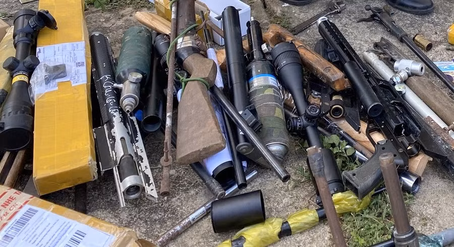 Cơ quan chức năng khuyến cáo người dân không sử dụng súng tự chế vì rất dễ gây ra tai nạn gây thương tích, ảnh hưởng đến sức khỏe, tính mạng con người. Ảnh: Bảo Lâm Cơ quan chức năng khuyến cáo người dân không sử dụng súng tự chế vì rất dễ gây ra tai nạn gây thương tích, ảnh hưởng đến sức khỏe, tính mạng con người. Ảnh: Bảo Lâm