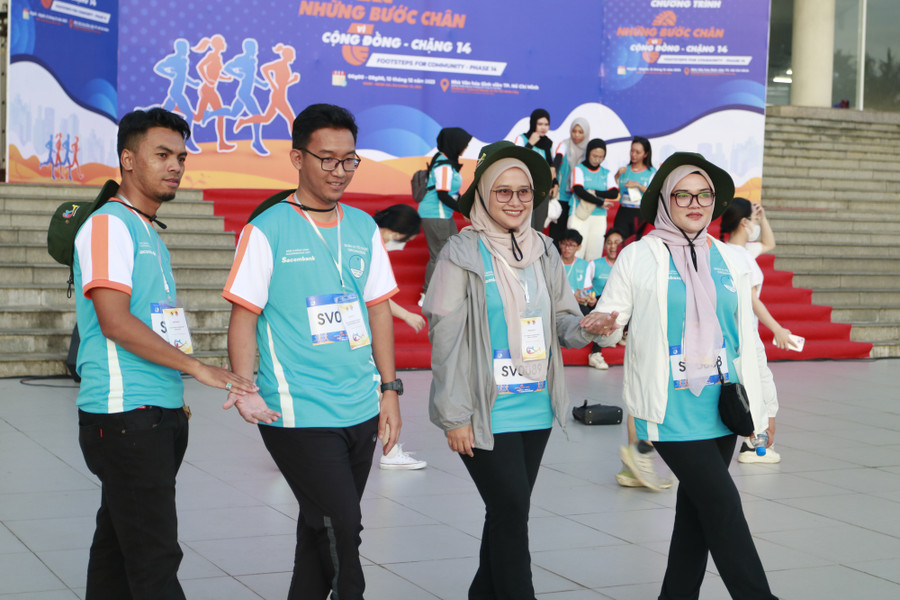 Những bạn trẻ đến từ các nước ASEAN và Nhật Bản cũng hào hứng tại giải chạy. Ảnh: TẤN ĐẠT Những bạn trẻ đến từ các nước ASEAN và Nhật Bản cũng hào hứng tại giải chạy. Ảnh: TẤN ĐẠT