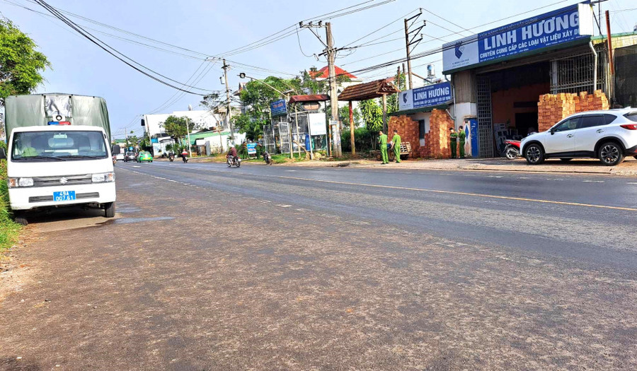 Cơ quan công an có mặt ghi nhận hiện trường thu thập tài liệu, hình ảnh phục vụ điều tra Cơ quan công an có mặt ghi nhận hiện trường thu thập tài liệu, hình ảnh phục vụ điều tra