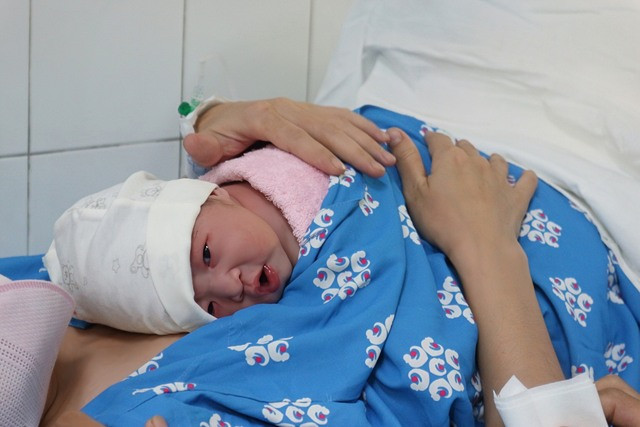 &quot;Rồng con&quot; đáng yêu chào đời đầu năm Giáp Thìn 2024 tại Bệnh viện Từ Dũ. Ảnh: Du Yên