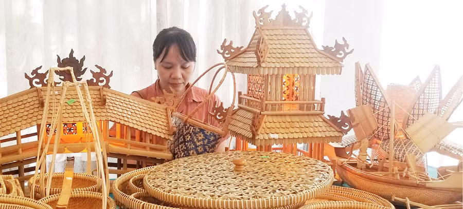 Làng nghề Bao La tham gia hội chợ