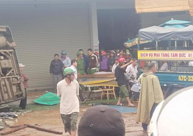 Vụ tai nạn khiến 4 người tử vong. Ảnh B.N