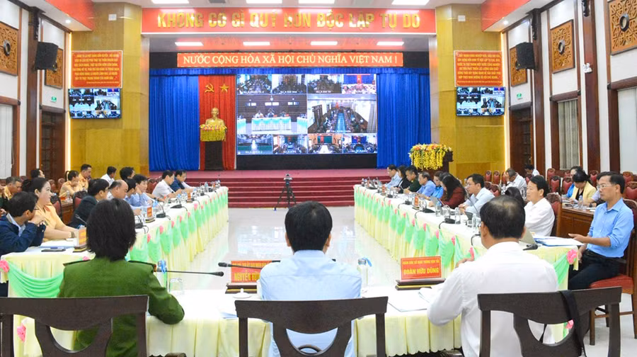 Quang cảnh Hội nghị trực tuyến tổng kết công tác bảo đảm trật tự ATGT năm 2023. Ảnh: Minh Nguyễn