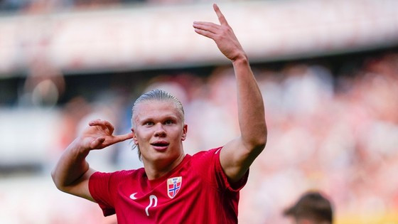 Erling Haaland ghi cú đúp bàn thắng giúp Na Uy thắng Cyprus 4-0 và nuôi hy vọng. Erling Haaland ghi cú đúp bàn thắng giúp Na Uy thắng Cyprus 4-0 và nuôi hy vọng.