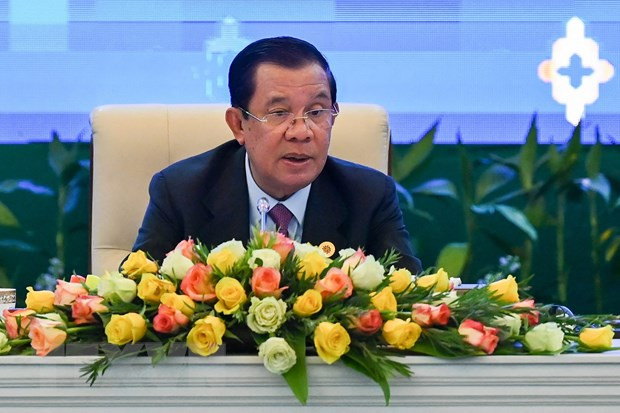 Thủ tướng Campuchia Samdech Techo Hun Sen trong cuộc họp báo tại Phnom Penh. (Ảnh: AFP/TTXVN)