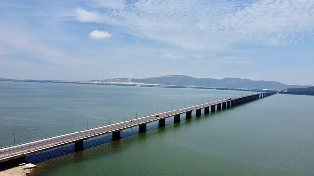 Cầu Thị Nại là cây cầu dài nhất tại tỉnh Bình Định. Ảnh: THANH QUÂN