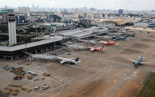 Tạm đình chỉ kíp trực không lưu, xác minh sự cố 2 máy bay suýt va nhau - Ảnh 1. Sân bay Nội Bài. ẢNH: T.N