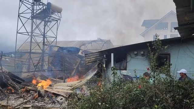 Hiện trường vụ hỏa hoạn. Ảnh LÂM VIÊN