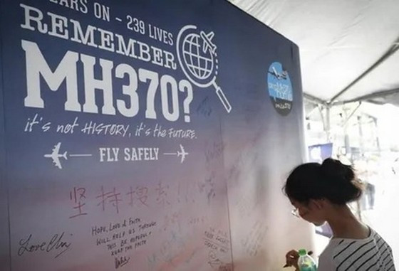 Gần một thập kỷ đã trôi qua nhưng sự biến mất của chuyến bay MH370 vẫn là điều bí ẩn. (Nguồn: AP)