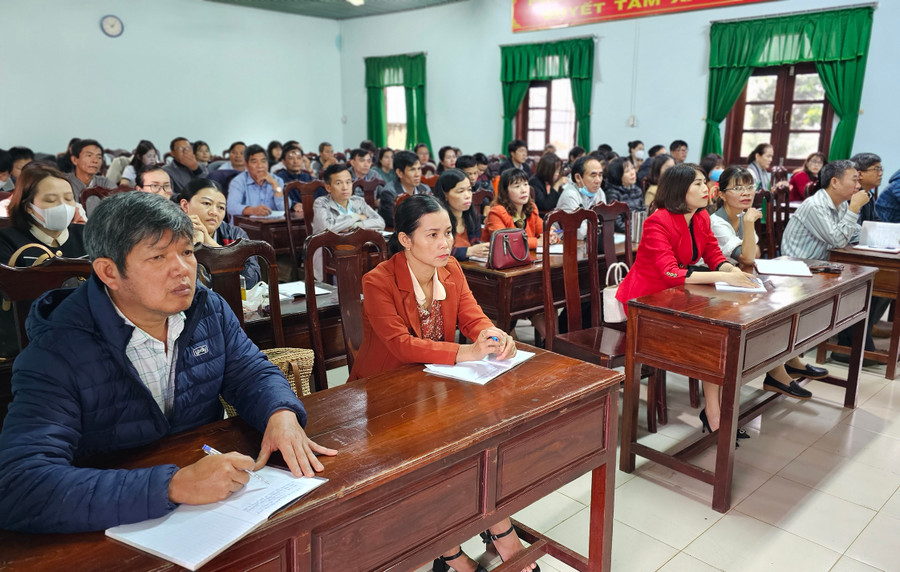 Các học viên tham gia lớp bồi dưỡng. Ảnh: Bá Bính Các học viên tham gia lớp bồi dưỡng. Ảnh: Bá Bính