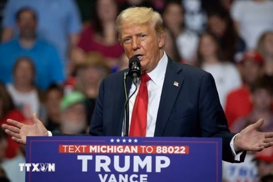 Cựu Tổng thống Mỹ Donald Trump tại cuộc vận động tranh cử ở thành phố Grand Rapids, bang Michigan, Mỹ, ngày 20/7/2024. (Ảnh: Getty Images/ TTXVN) Cựu Tổng thống Mỹ Donald Trump tại cuộc vận động tranh cử ở thành phố Grand Rapids, bang Michigan, Mỹ, ngày 20/7/2024. (Ảnh: Getty Images/ TTXVN)