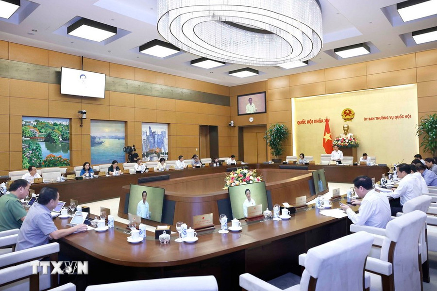 Ủy viên Ban Thường vụ Quốc hội cho ý kiến về hai dự thảo Luật Phòng, chống mua bán người (sửa đổi) và Luật Công chứng (sửa đổi). (Ảnh: Doãn Tấn/TTXVN) Ủy viên Ban Thường vụ Quốc hội cho ý kiến về hai dự thảo Luật Phòng, chống mua bán người (sửa đổi) và Luật Công chứng (sửa đổi). (Ảnh: Doãn Tấn/TTXVN)