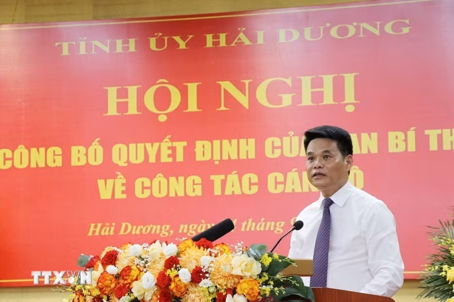 Phó Bí thư Tỉnh ủy Hải Dương Lê Ngọc Châu phát biểu nhận nhiệm vụ. (Ảnh: Mạnh Minh/TTXVN)