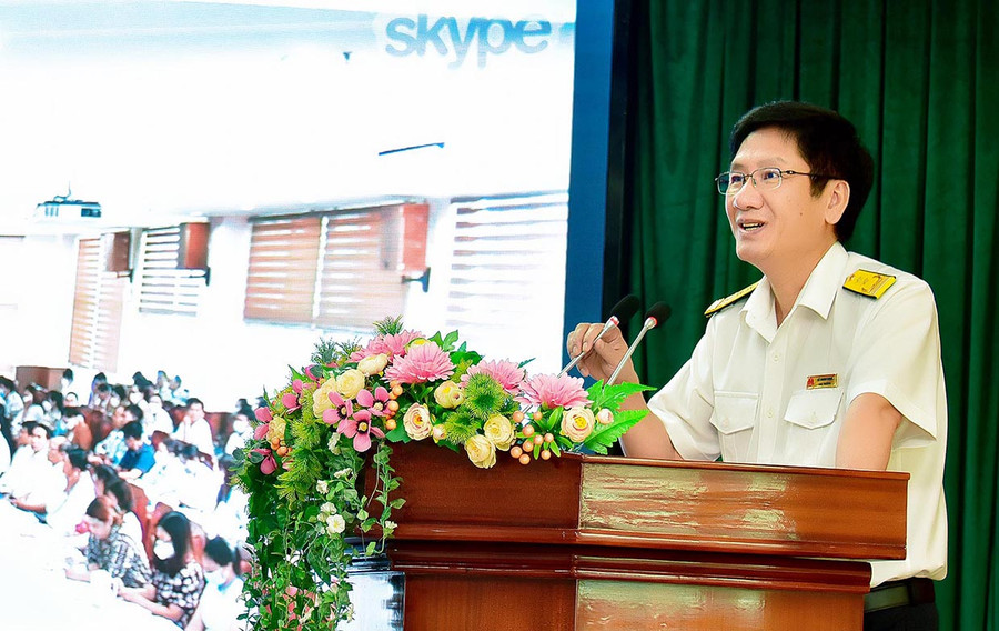 Ông Lê Minh Nhựt-Cục trưởng Cục Thuế tỉnh phát biểu tại hội nghị đối thoại với doanh nghiệp, hợp tác xã. Ảnh: Đức Thụy Ông Lê Minh Nhựt-Cục trưởng Cục Thuế tỉnh phát biểu tại hội nghị đối thoại với doanh nghiệp, hợp tác xã. Ảnh: Đức Thụy