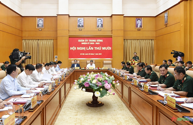 Ngày 8/7, tại Hà Nội, Quân ủy Trung ương tổ chức Hội nghị lần thứ 10 nhằm thảo luận, đánh giá công tác quân sự, quốc phòng 6 tháng đầu năm, cũng như triển khai nhiệm vụ trọng tâm 6 tháng cuối năm 2024 Ngày 8/7, tại Hà Nội, Quân ủy Trung ương tổ chức Hội nghị lần thứ 10 nhằm thảo luận, đánh giá công tác quân sự, quốc phòng 6 tháng đầu năm, cũng như triển khai nhiệm vụ trọng tâm 6 tháng cuối năm 2024