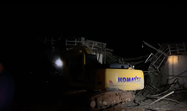 Khu vực nơi xảy ra vụ sập giàn giáo. Ảnh: T.Q.