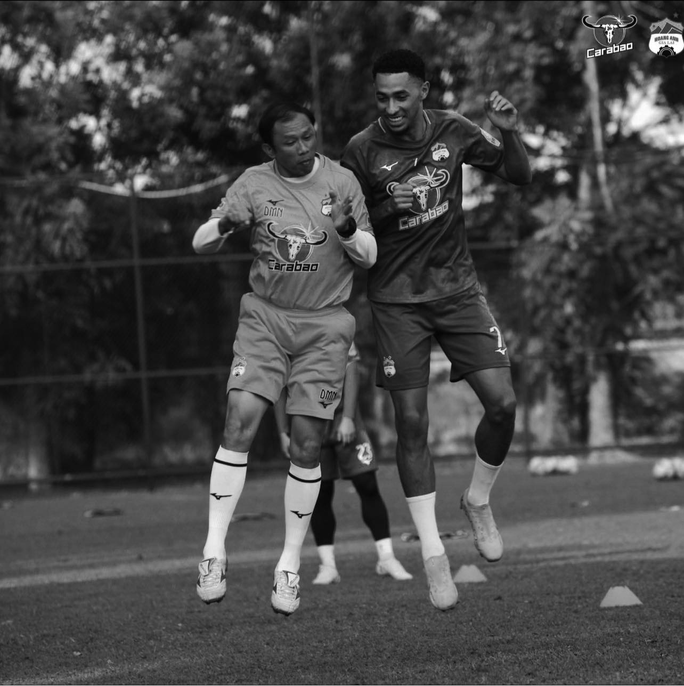 Paollo Madeira Olivera và HLV Dương Minh Ninh