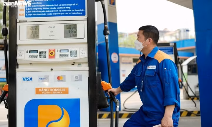 Giá xăng dầu trong nước được dự báo sẽ tăng lần thứ 6 liên tiếp ở kỳ điều hành ngày mai (5/9).