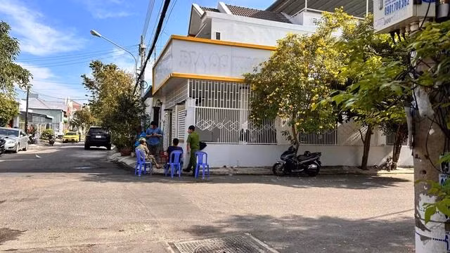 Công an đang phong tỏa căn nhà tại P.Xuân An, TP.Phan Thiết nghi có các dấu hiệu in và tiêu thụ tiền giả
