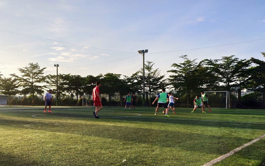 Câu lạc bộ duy trì tập luyện đều đặn vào 5 giờ sáng tất cả các ngày trong tuần, trừ thứ 2. Ảnh: Phạm Cường Câu lạc bộ duy trì tập luyện đều đặn vào 5 giờ sáng tất cả các ngày trong tuần, trừ thứ 2. Ảnh: Phạm Cường