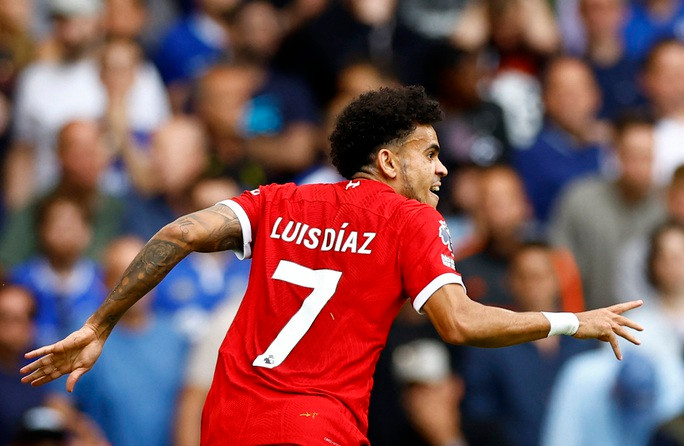 Chia điểm đại chiến, Chelsea và Liverpool phiền muộn vì ... VAR - Ảnh 3. ... và khoảnh khắc bùng nổ