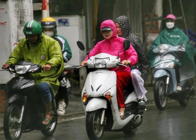 Thủ đô Hà Nội có mưa vài nơi, trời rét. (Ảnh: Tuấn Đức/TTXVN)