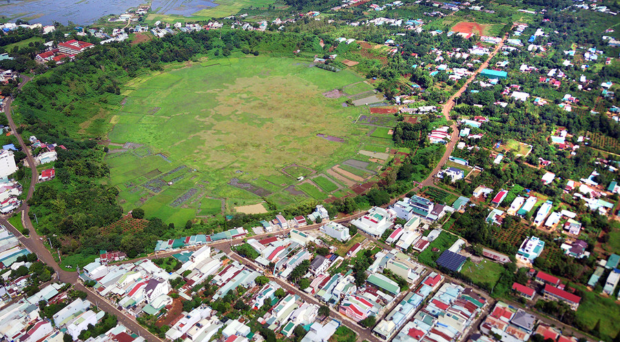Cánh đồng làng Plei Ốp (phường Hoa Lư, TP. Pleiku). Ảnh: Hùng Hoa Lư Cánh đồng làng Plei Ốp (phường Hoa Lư, TP. Pleiku). Ảnh: Hùng Hoa Lư