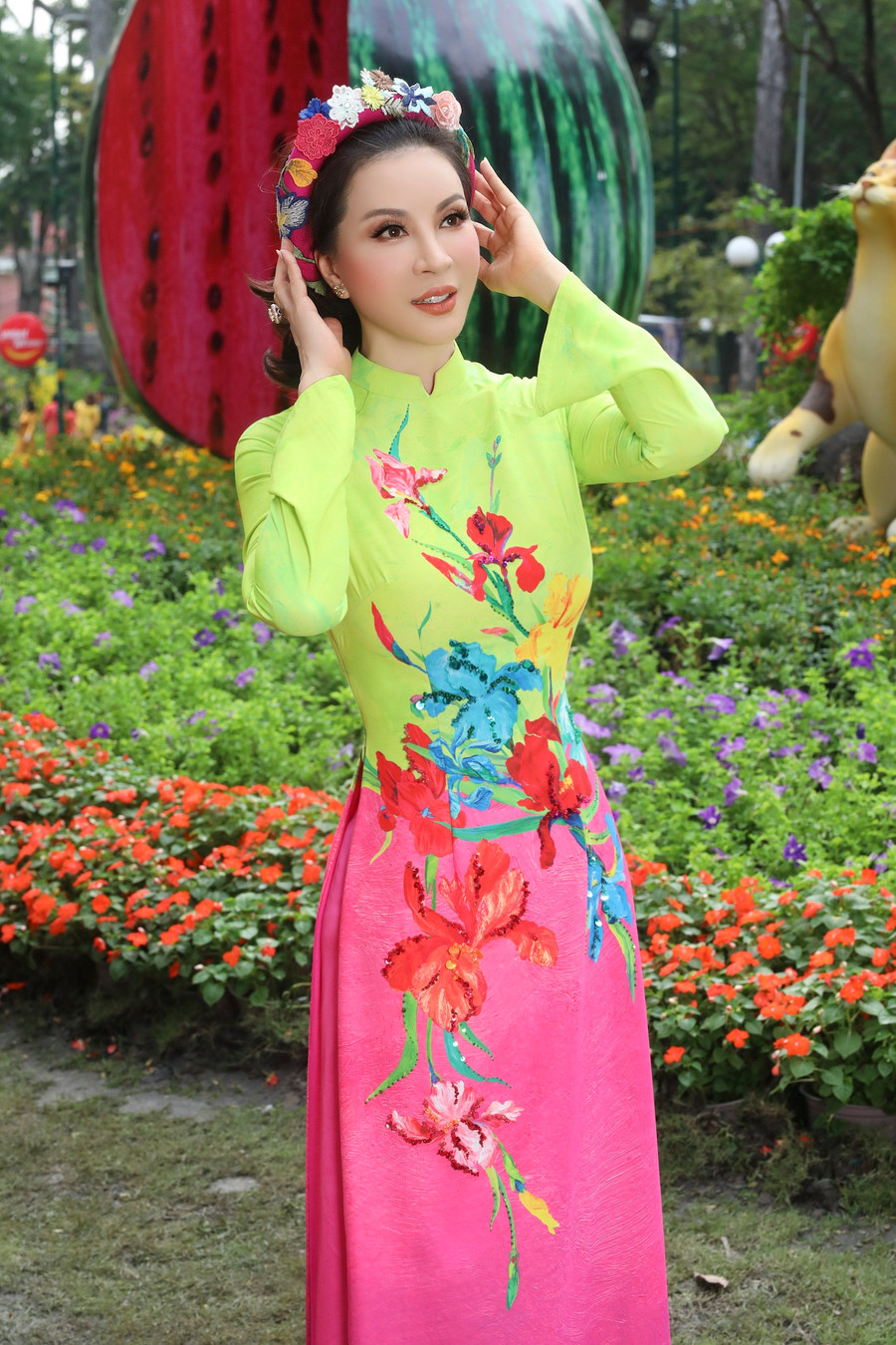 Gần đây, cô thử sức sáng tạo nội dung trên nền tảng TikTok. Công việc này đòi hỏi nhiều thời gian, sự sáng tạo nhưng mở ra cho Thanh Mai cơ hội học hỏi điều mới và khám phá bản thân. Ảnh: NVCC Gần đây, cô thử sức sáng tạo nội dung trên nền tảng TikTok. Công việc này đòi hỏi nhiều thời gian, sự sáng tạo nhưng mở ra cho Thanh Mai cơ hội học hỏi điều mới và khám phá bản thân. Ảnh: NVCC
