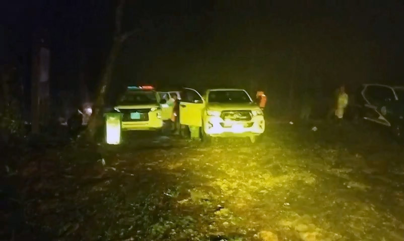 Lực lượng chức năng tìm kiếm du khách bị lạc. Lực lượng chức năng tìm kiếm du khách bị lạc.