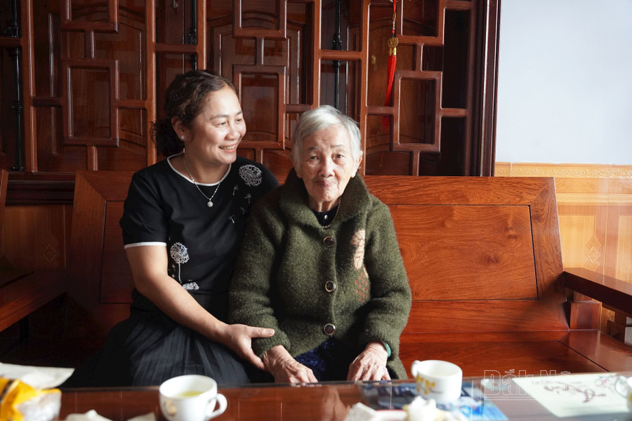 Hiện mẹ Xuân đang ở cùng người con trai út tại xã Đắk Lao, huyện Đắk Mil Hiện mẹ Xuân đang ở cùng người con trai út tại xã Đắk Lao, huyện Đắk Mil