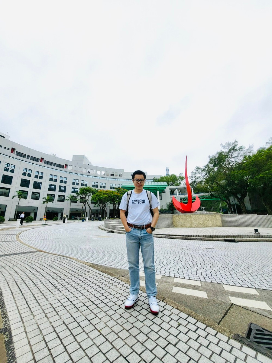 Ngoài việc học xuất sắc, Tùng Lâm còn tích cực tham gia nhiều hoạt động xã hội của cộng đồng Việt Nam tại HKUST. (Nguồn: Nhân vật cung cấp) Ngoài việc học xuất sắc, Tùng Lâm còn tích cực tham gia nhiều hoạt động xã hội của cộng đồng Việt Nam tại HKUST. (Nguồn: Nhân vật cung cấp)