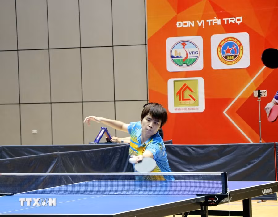 tay vợt Nguyễn Khoa Diệu Khánh. (Ảnh: Mạnh Tú/TTXVN)