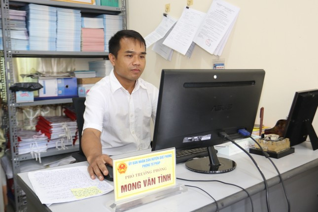 Mong Văn Tình “hạt giống đỏ” của dân tộc Khơ Mú, huyện Quế Phong (Nghệ An) Mong Văn Tình “hạt giống đỏ” của dân tộc Khơ Mú, huyện Quế Phong (Nghệ An)