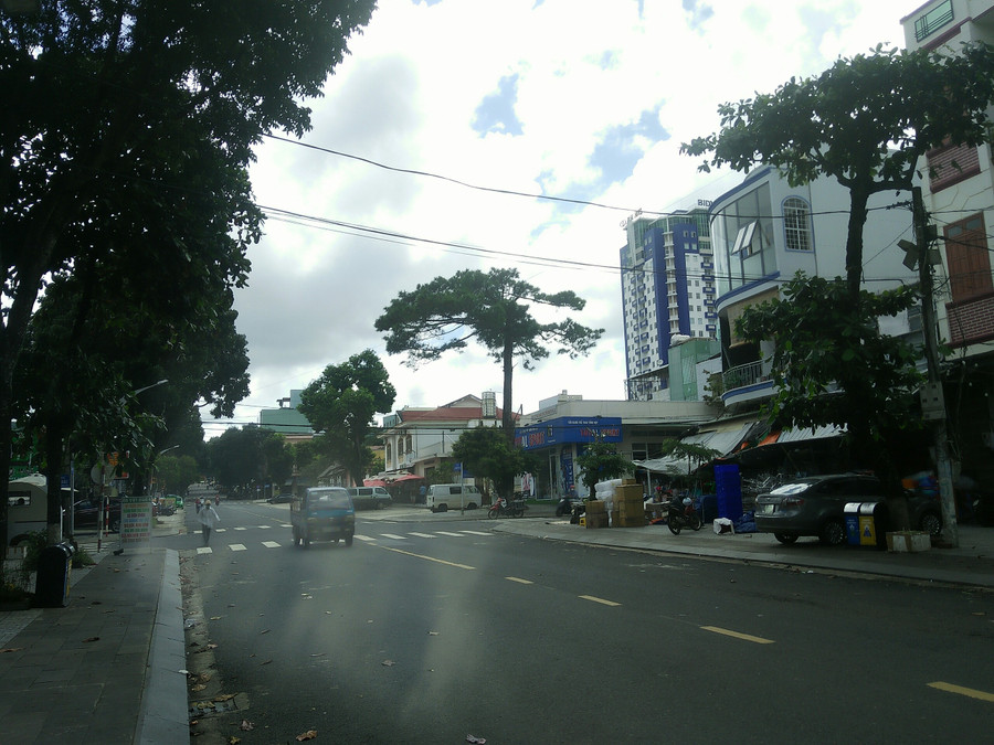 Khu vực Tây Nguyên có khả năng xảy ra lốc, sét, mưa đá và gió giật mạnh. Ảnh: G.B Khu vực Tây Nguyên có khả năng xảy ra lốc, sét, mưa đá và gió giật mạnh. Ảnh: G.B