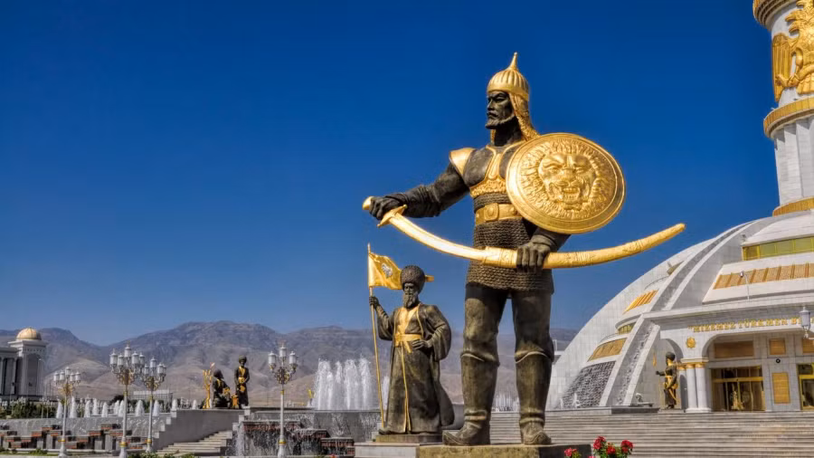 Turkmenistan là quốc gia ở Trung Á giáp biển Caspian và phần lớn được bao phủ bởi sa mạc Karakum, nổi tiếng với những di tích khảo cổ bao gồm những điểm dừng chính dọc theo tuyến đường thương mại cổ xưa Con đường Tơ lụa