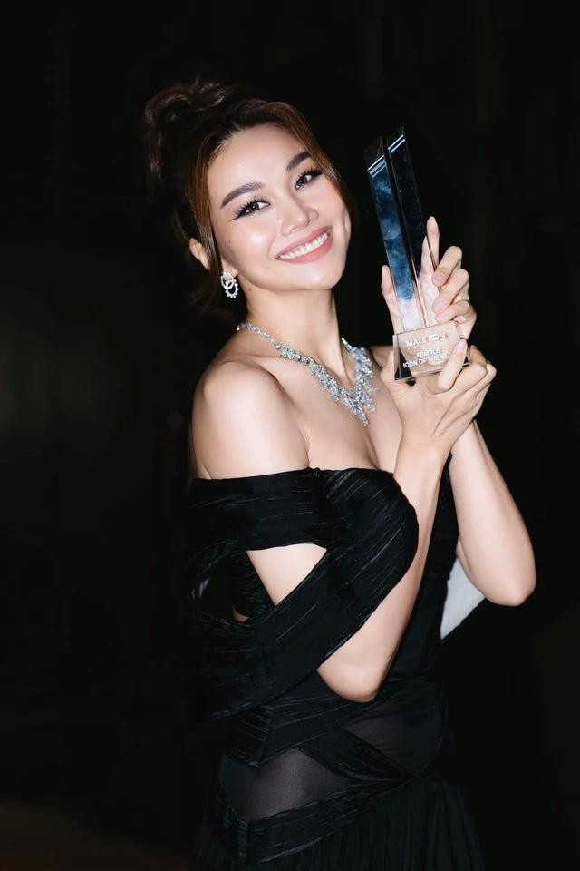 Thanh Hằng trở thành &quot;Biểu tượng người phụ nữ của năm&quot;. Ảnh NVCC