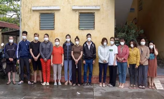 Các đối tượng bị khởi tố.