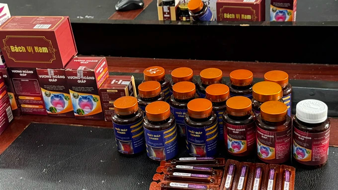 Một số loại thuốc, thực phẩm chức năng bị lực lượng chức năng Công an tỉnh Bắc Giang thu giữ Một số loại thuốc, thực phẩm chức năng bị lực lượng chức năng Công an tỉnh Bắc Giang thu giữ