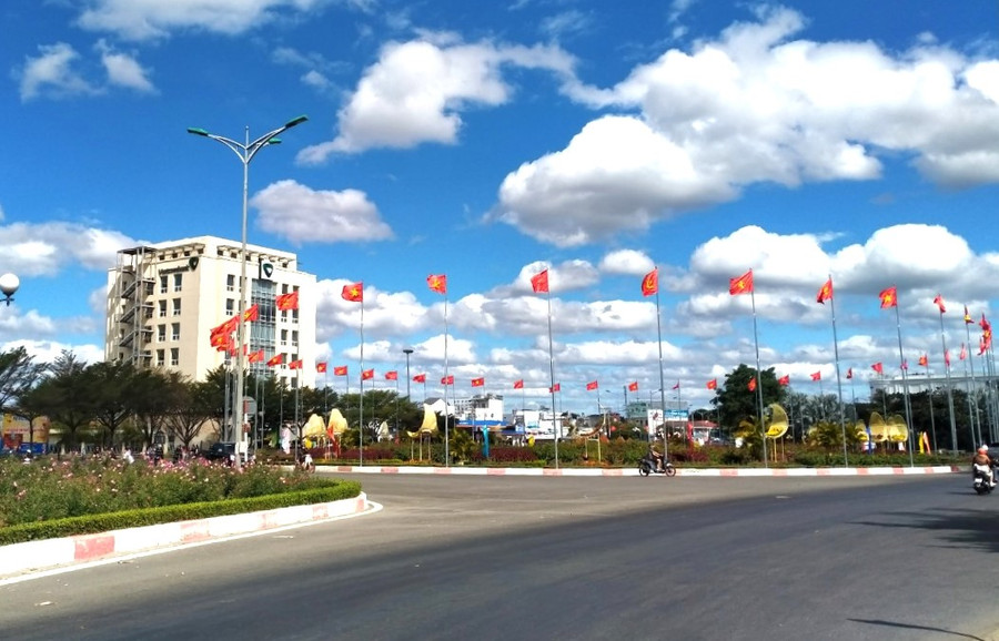 Hạ tầng đô thị được đầu tư khang trang, hiện đại. Ảnh: T.H Hạ tầng đô thị được đầu tư khang trang, hiện đại. Ảnh: T.H