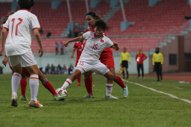 Đội tuyển nữ Việt Nam (áo trắng) có ưu thế lớn trước trận tái đấu. Ảnh: VFF Đội tuyển nữ Việt Nam (áo trắng) có ưu thế lớn trước trận tái đấu. Ảnh: VFF