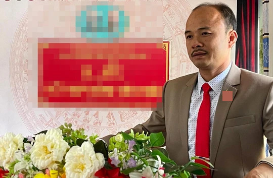 Hiệu trưởng giao cấu với bé gái 15 tuổi ở Bảo Lộc bị khởi tố - Ảnh 1. Ông Trần Sỹ Huỳnh.