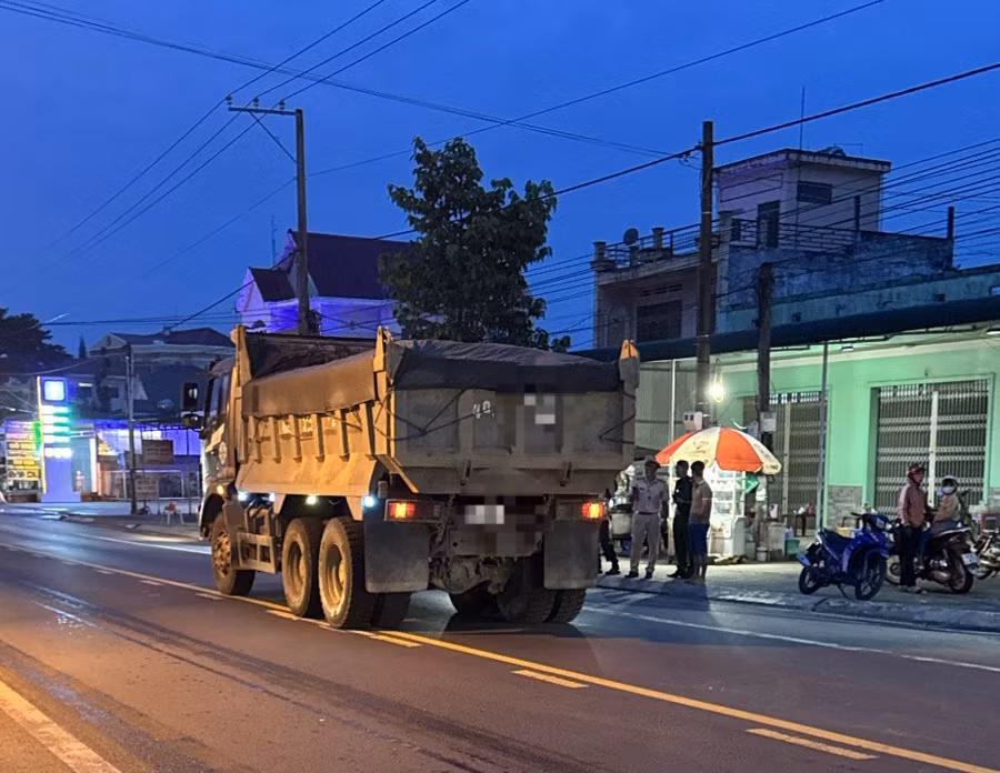 Chiếc xe ben cán qua nạn nhân