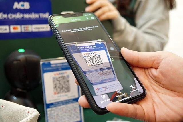 Nên kiểm tra kỹ mọi trường thông tin trước khi bấm lệnh chuyển tiền qua app Nên kiểm tra kỹ mọi trường thông tin trước khi bấm lệnh chuyển tiền qua app