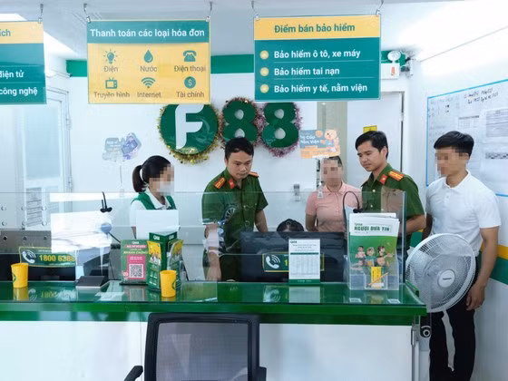 Lực lượng chức năng kiểm tra điểm kinh doanh của F88 tại Hà Tĩnh