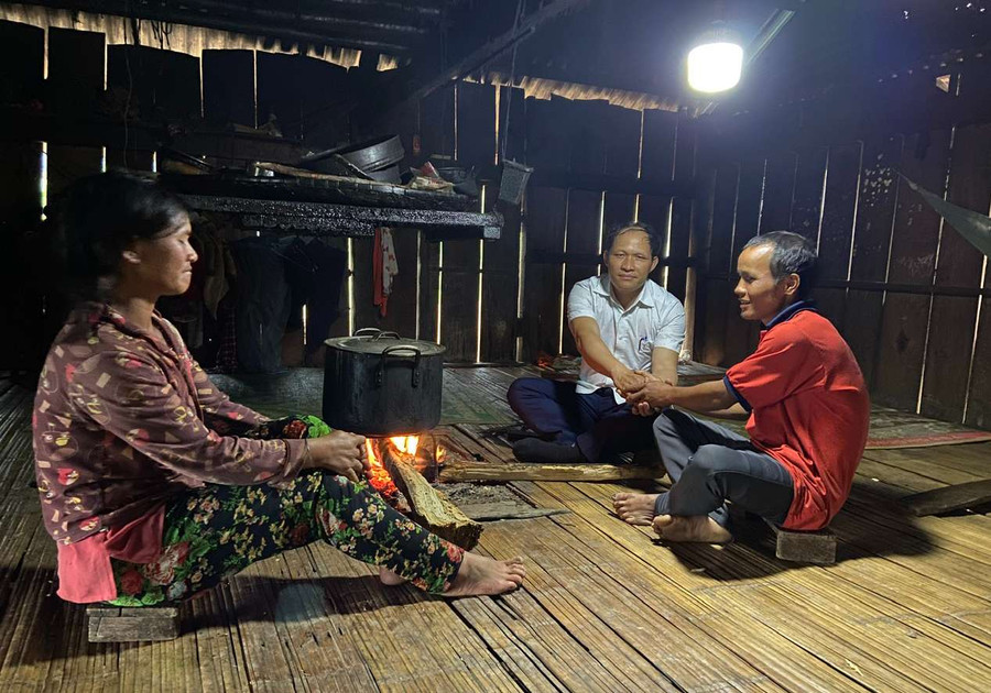 Đoàn kết quan tâm, chia sẻ, giúp đỡ lẫn nhau. Ảnh: HT Đoàn kết quan tâm, chia sẻ, giúp đỡ lẫn nhau. Ảnh: HT