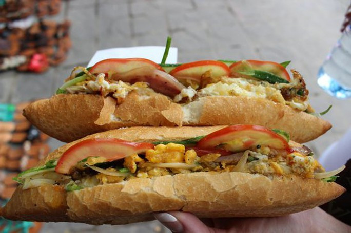 31 người ngộ độc sau khi ăn bánh mì Phượng ở Hội An - Ảnh 2. Bánh mì Phượng nổi tiếng ở Hội An