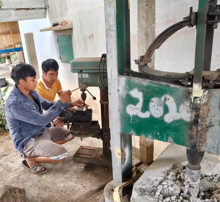 Các lớp dạy nghề thuộc 3 chương trình MTQG đã giúp nhiều thanh niên người đồng bào dân tộc thiểu số có việc làm ổn định. Ảnh: Hà Duy