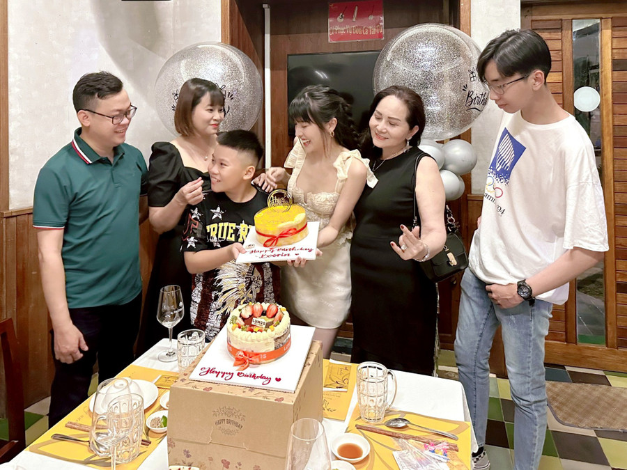 Theo người đẹp sinh năm 1990, đây là khoảng thời gian cô cảm thấy hạnh phúc nhất cũng như tìm lại được niềm vui trong cuộc sống sau khi vượt qua những mất mát. Ảnh: NVCC