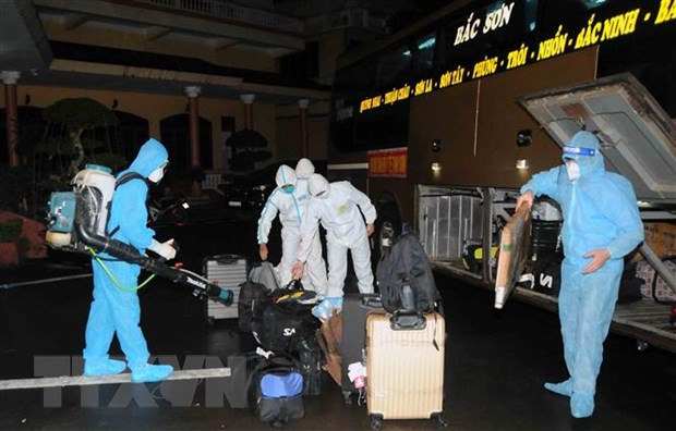 Công tác khử khuẩn luôn được bảo đảm để phòng, chống dịch COVID-19. (Ảnh: Quang Quyết/TTXVN)