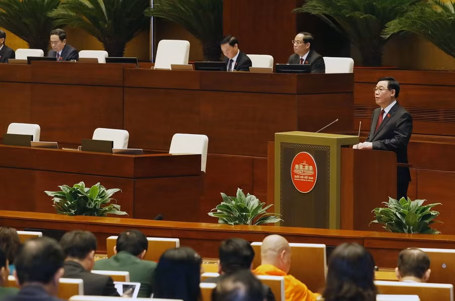 Chủ tịch Quốc hội Vương Đình Huệ phát biểu khai mạc Kỳ họp bất thường lần thứ 5, Quốc hội khóa XV. (Ảnh: Nhan Sáng/TTXVN)